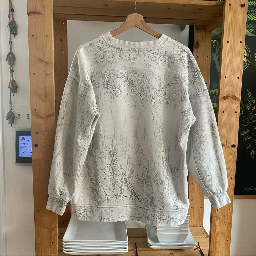 Lululemon Perfectly Oversized Crew Thread Dye White Black 8